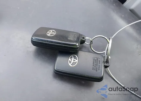 2010 Toyota Prius Iv from USA, damaged, VIN JTDKN3DUXA0051063